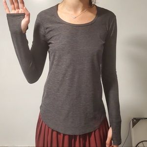 Finger-hole workout shirt